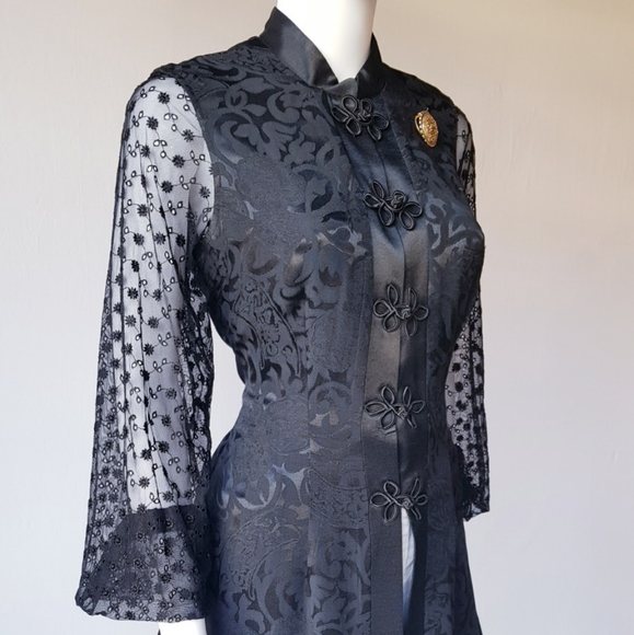 Large Vintage Oriental Vest ✨ - Picture 6 of 13